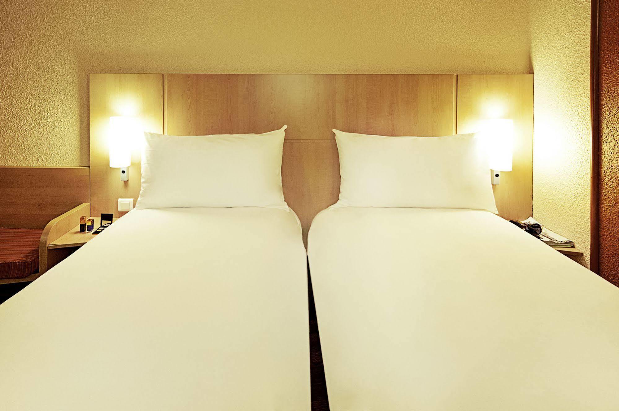 Ibis Santiago Providencia Hotel Eksteriør billede
