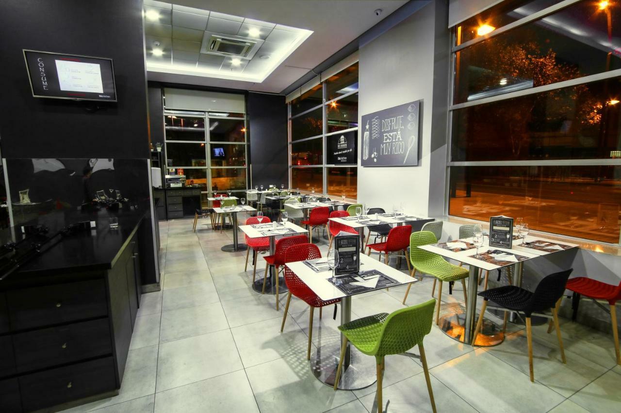 Ibis Santiago Providencia Hotel Eksteriør billede